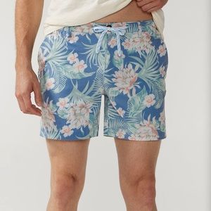 Men’s Chubbies 5.5” Faded Blue Floral Swim Trunks